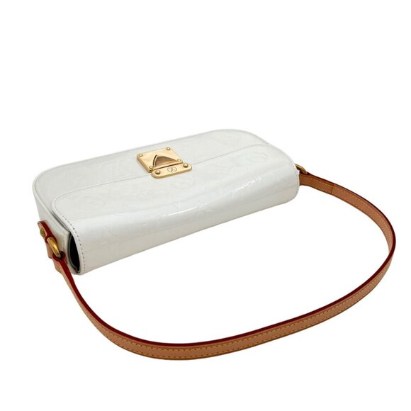 Authentic Louis Vuitton Perle Monogram Vernis Malibu Street Clutch Bag - Picture 4 of 16